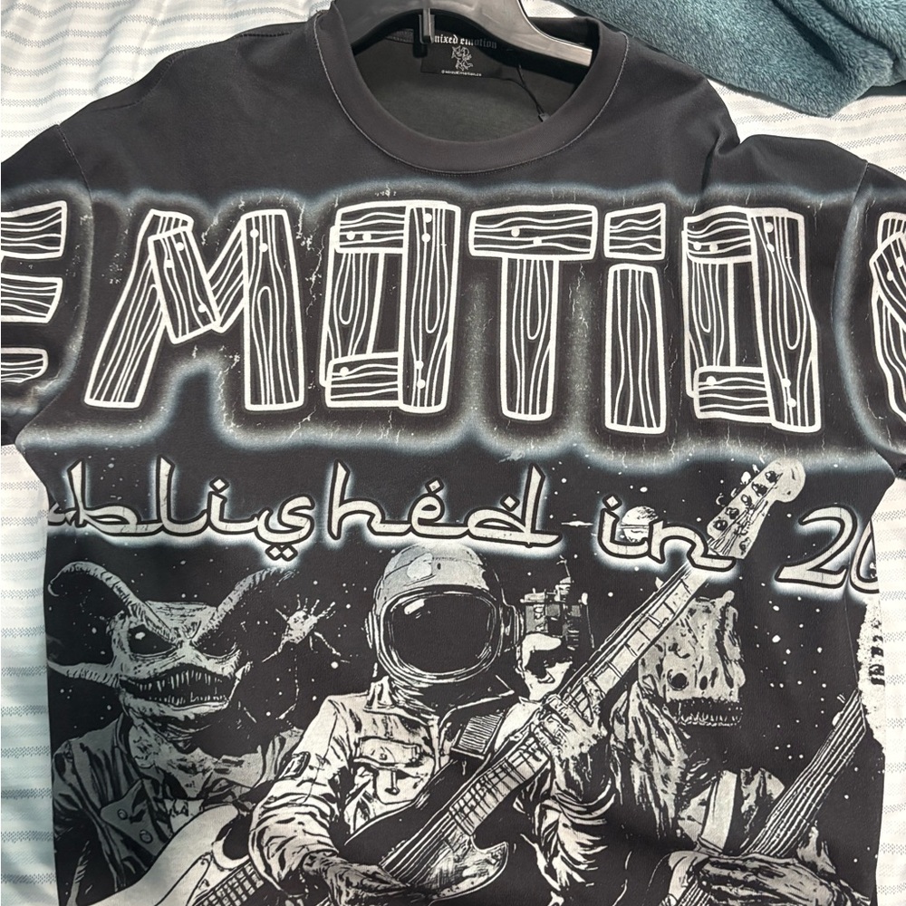 Gray Graphic Long Sleeve Tee